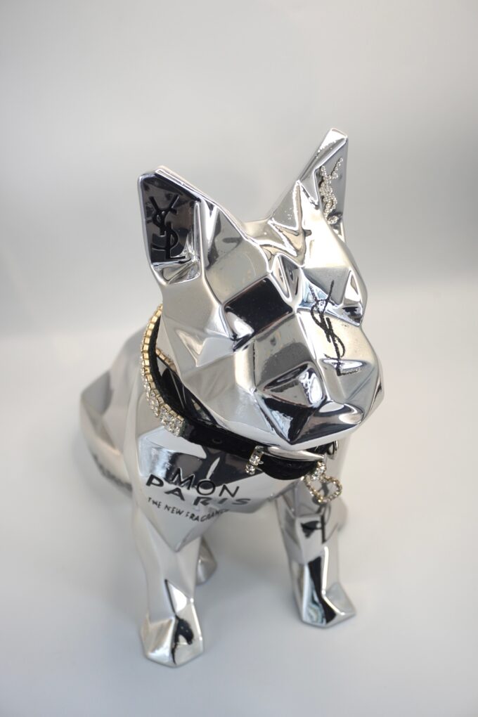 bouledogue-chien-décoration-art-argent-chrome